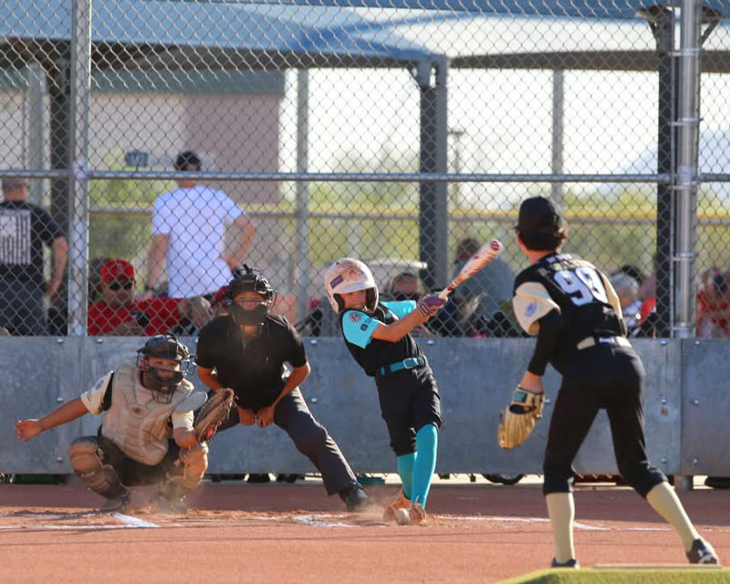 kids-hitting kid-batting